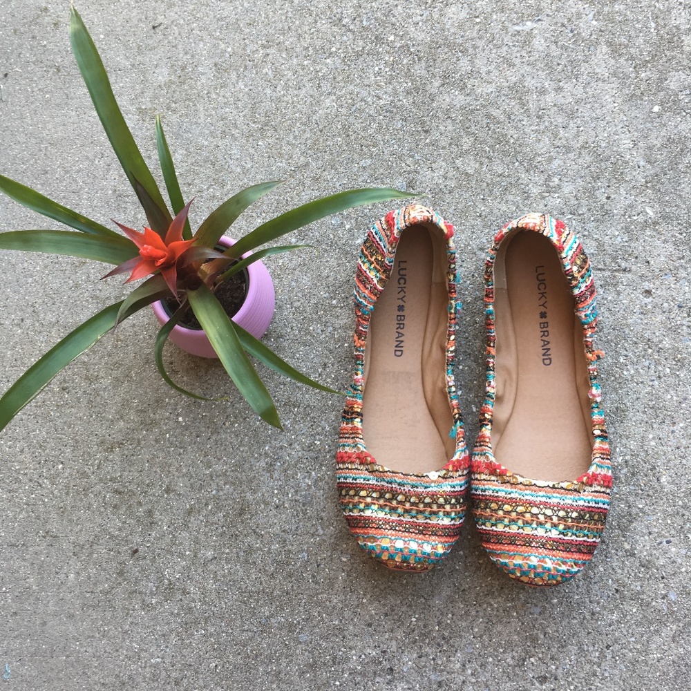 New Lucky Brand Emmie Fiesta Stripe Flats Size 7